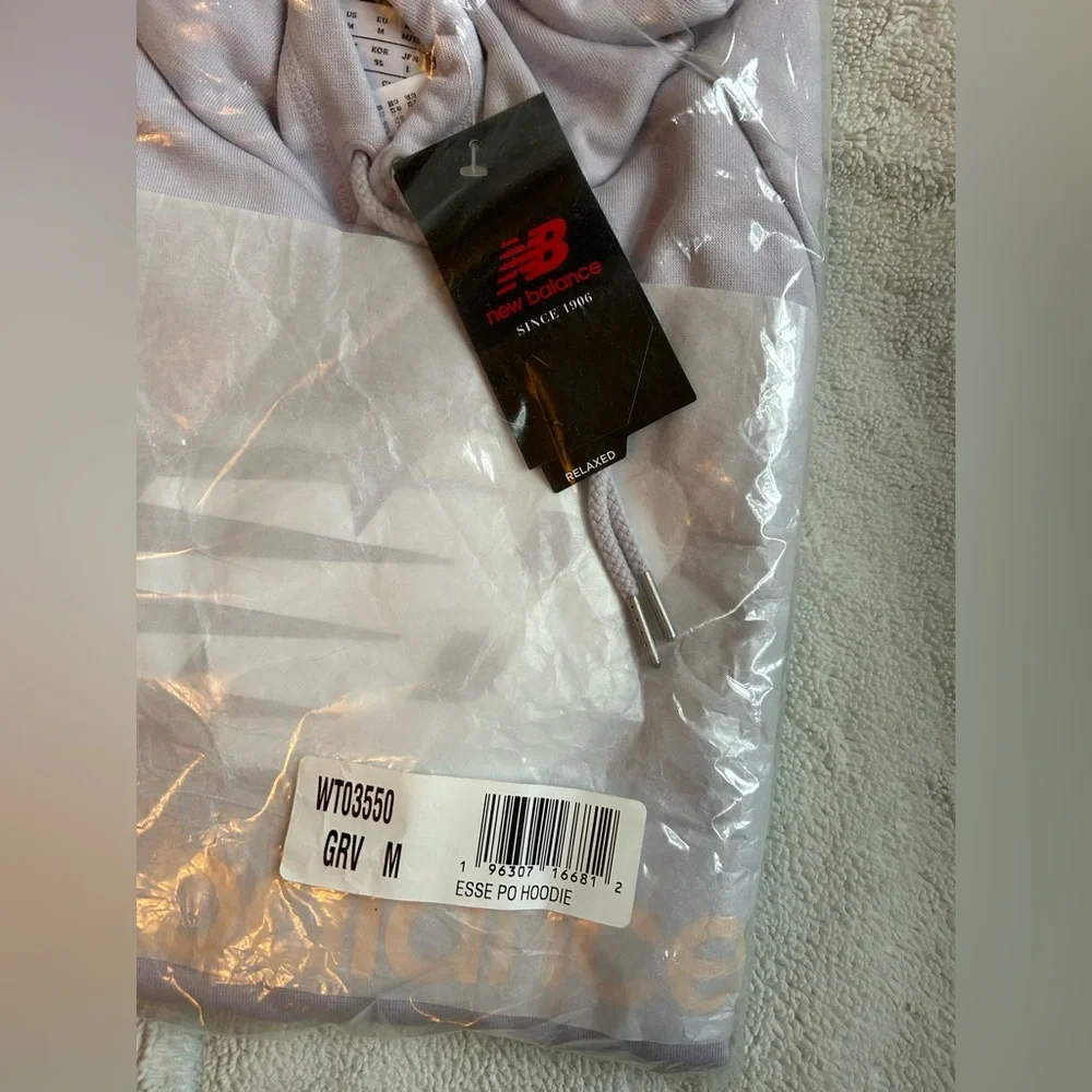 NWT New Balance Essentials Hoodie Violet Gray - Picture 4 of 5
